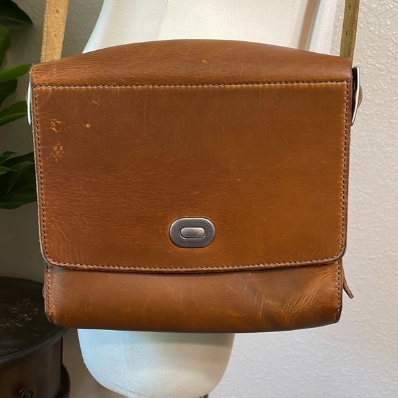 Leather square shoulder bag - Picture 2 of 11